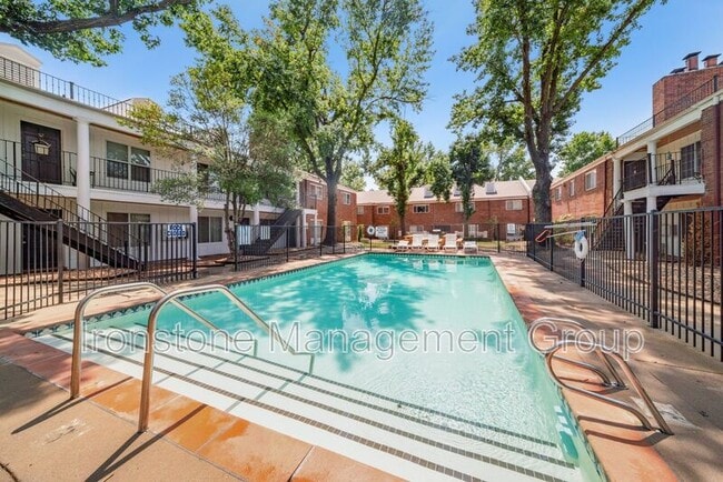 Photo - 4511 E 31st St Unidad #25