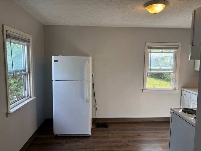 Photo - 2238 Howey Rd