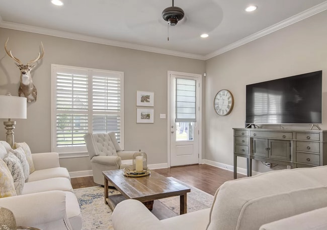 205 Oak Path Dr