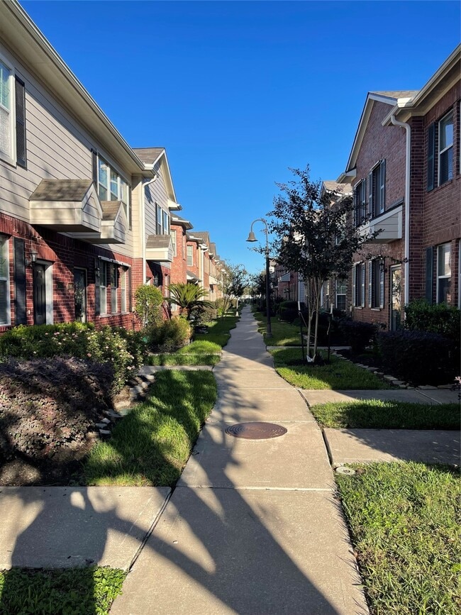 Photo - 1901 Kemah Village Dr