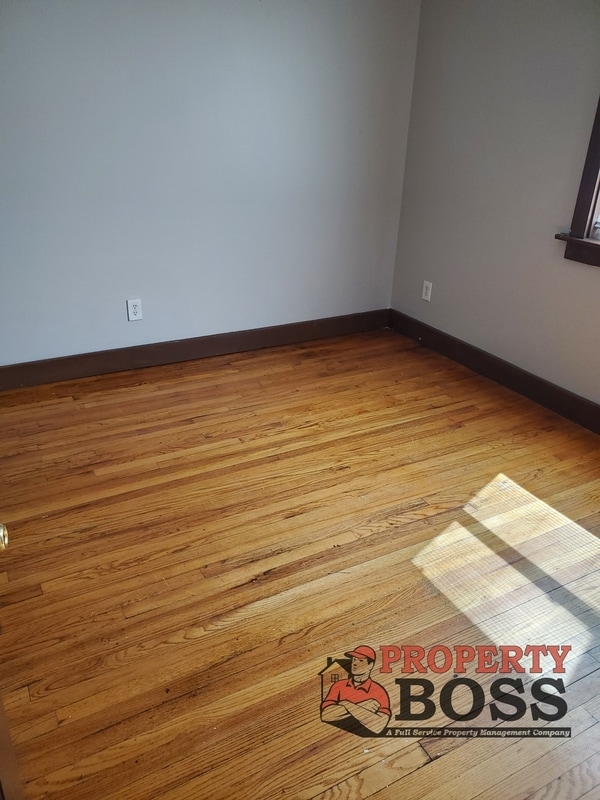 Photo - 1502 Broadway St