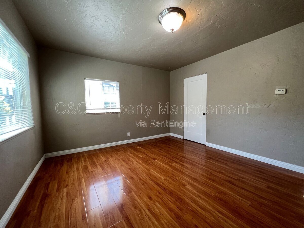 Photo - 116 Maple St Unit Apartment 1
