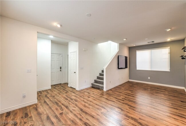 Photo - 9194 Red Knoll St