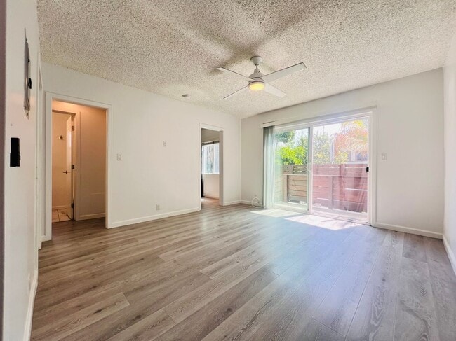 5525 Harold Way Unit 1