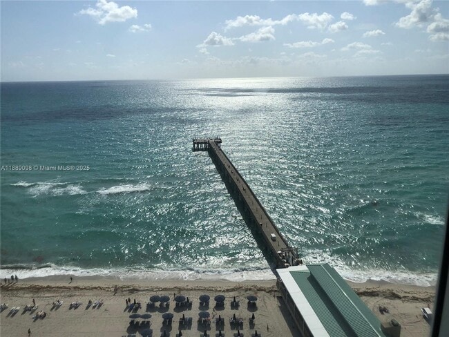 Building Photo - 16699 Collins Ave Unit 1703