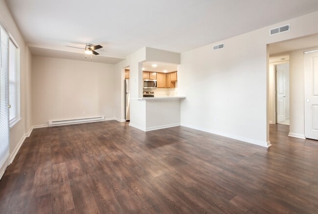 DSC_5469 - Riverside North Apartments