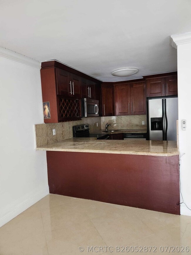 Building Photo - 9355 SW 8th St Unit 222