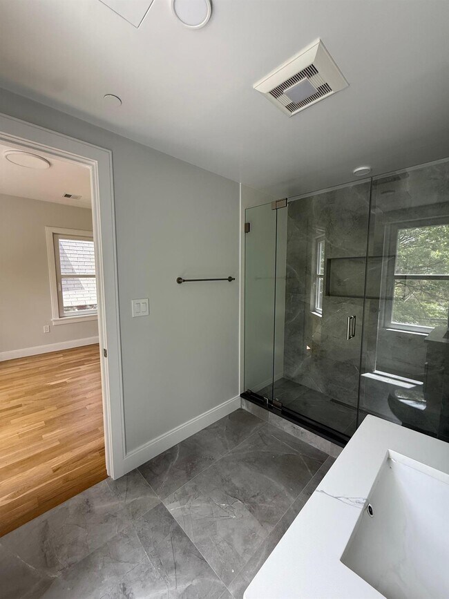 Photo - 37 Gore St Unit 2