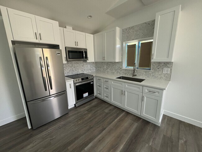 Photo - 10837 Fellows Ave