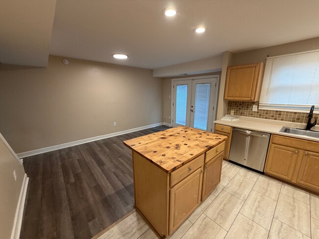 Photo - 10813 Daisy Ct