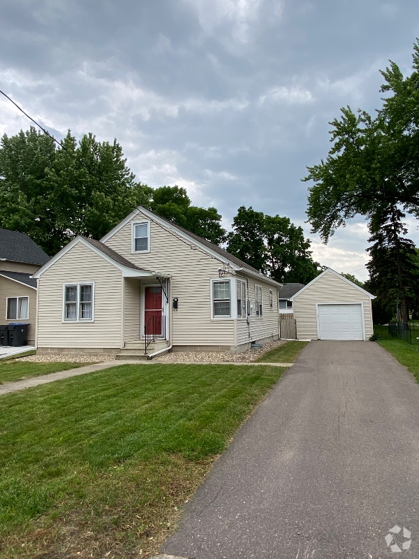 Building Photo - 121 Belleview Ave Rental