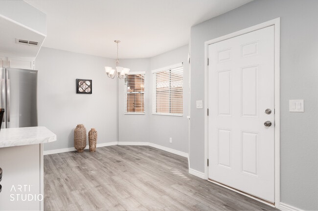 Photo - 818 Mesquite Springs Dr