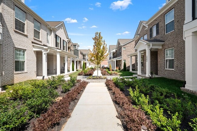 Photo - 2718 Willowoak Trl