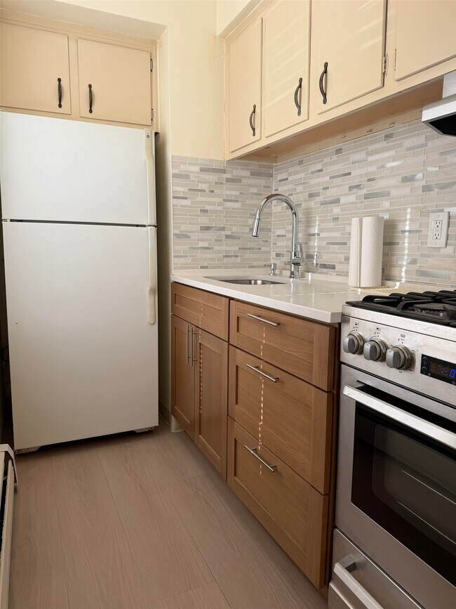 Photo - 239 Crescent Ln Unit 8