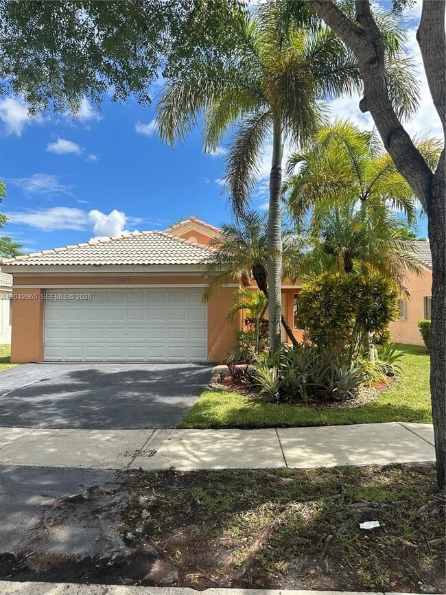 Photo - 4025 Pine Ridge Ln