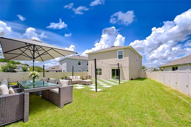 Photo - 1382 Crescent Hoop Wy