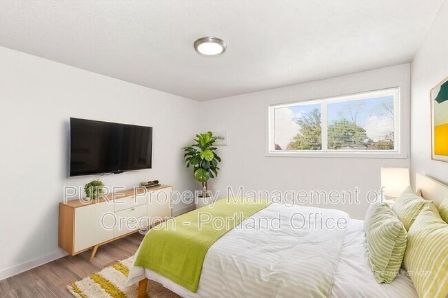 Photo - 18411 E Burnside St Unit 202