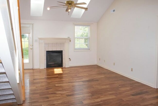 Photo - Updated 2BR 2.5BA Home w/ Lake Access • New Countertops • Patio in Farragut