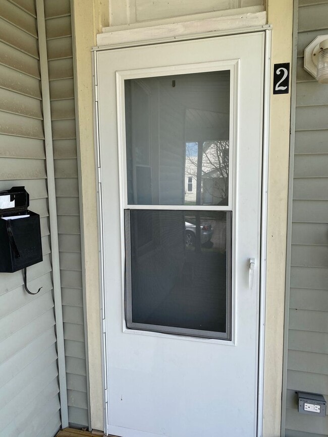 Photo - 1601 Grove St Unit B