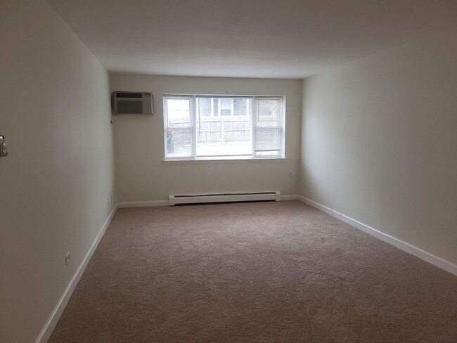 Photo - 1039 College Ave Unit 5W