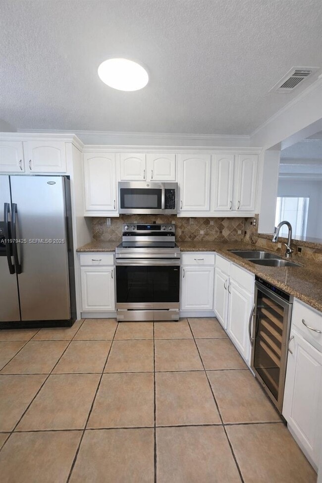 Photo - 15761 SW 137th Ave Unit 202