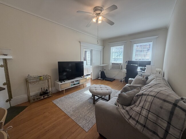 Photo - 1277 Commonwealth Ave Unidad 210