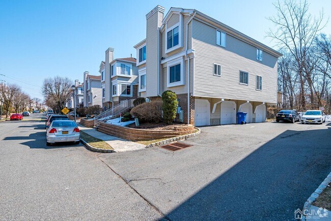 Building Photo - 2604 Madaline Dr Rental