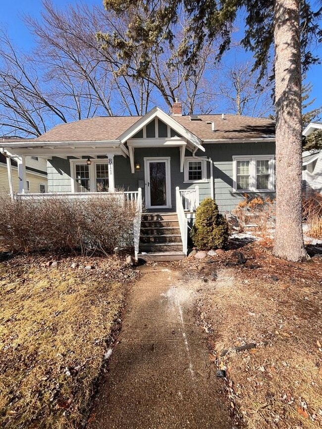 Charming 3-Bedroom Home in a Convenient an... - Charming 3-Bedroom Home in a Convenient an...