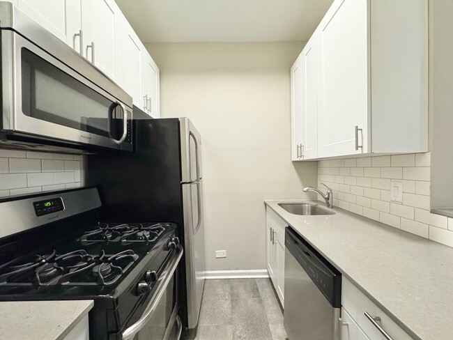 Photo - 3429 N Elaine Pl Apartments Unit 3433-1R