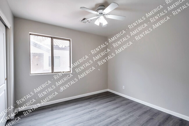 1735 E San Xavier Dr