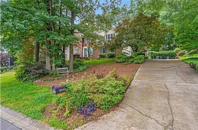 Photo - 1880 Meadowchase Ct