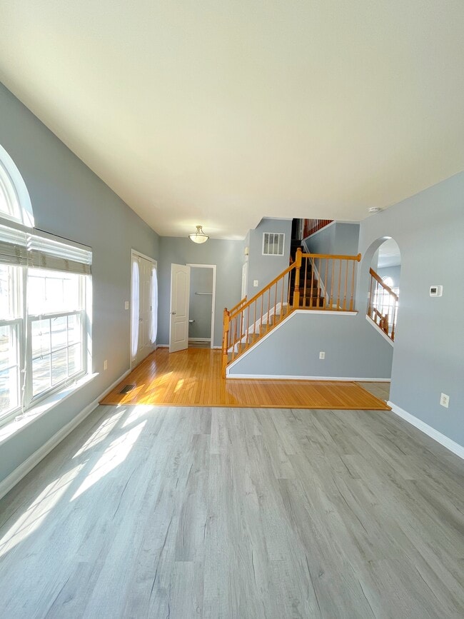 Photo - 2776 Bismark St