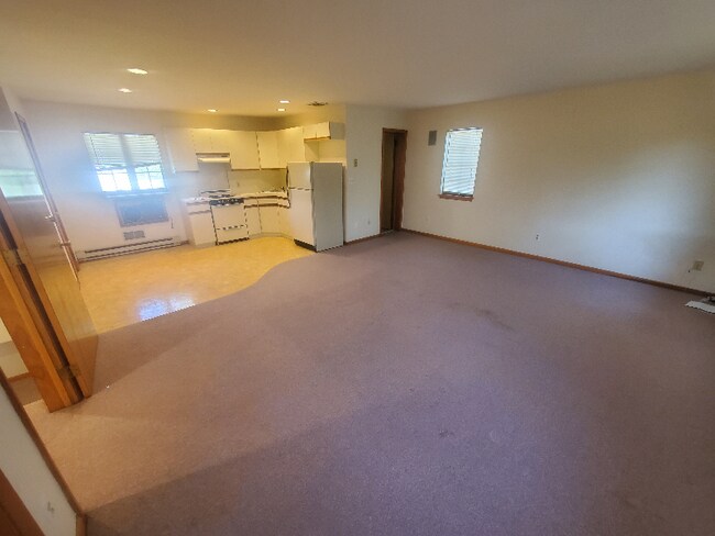 65 Willow Ave  