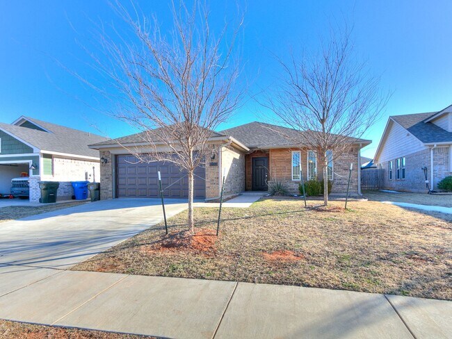 Photo - 3 bedroom, 2 bathroom, 2 car garage