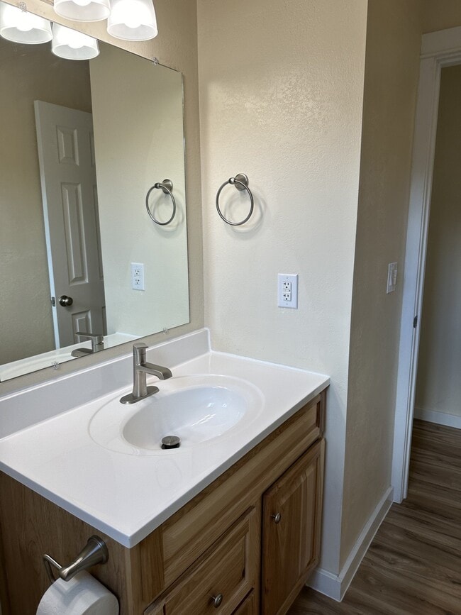 Photo - 1028 Longstaff St Unit 3