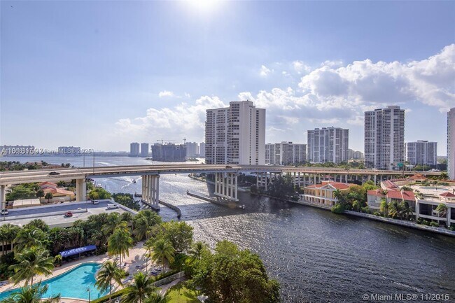 Photo - 19390 Collins Ave Unidad 1121