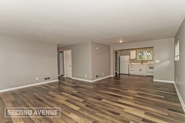 Photo - 940 Hollytree Dr