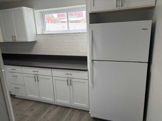 Photo - 906 Erdner Ave