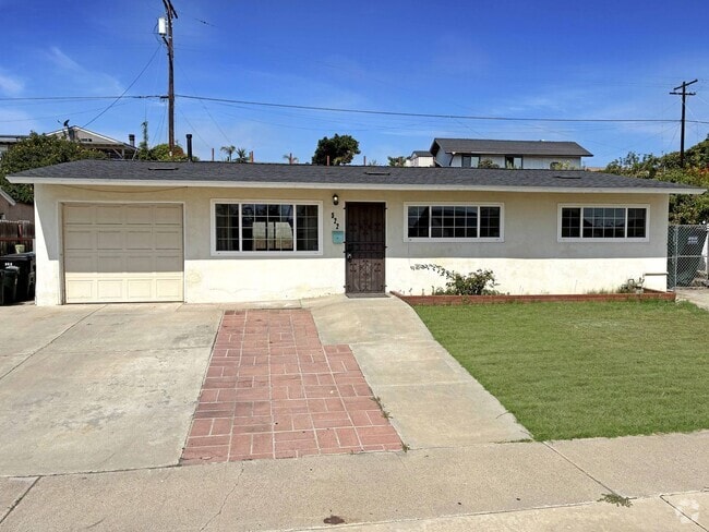 Building Photo - Bright 4BR Home with Solar, Spacious Yard ...