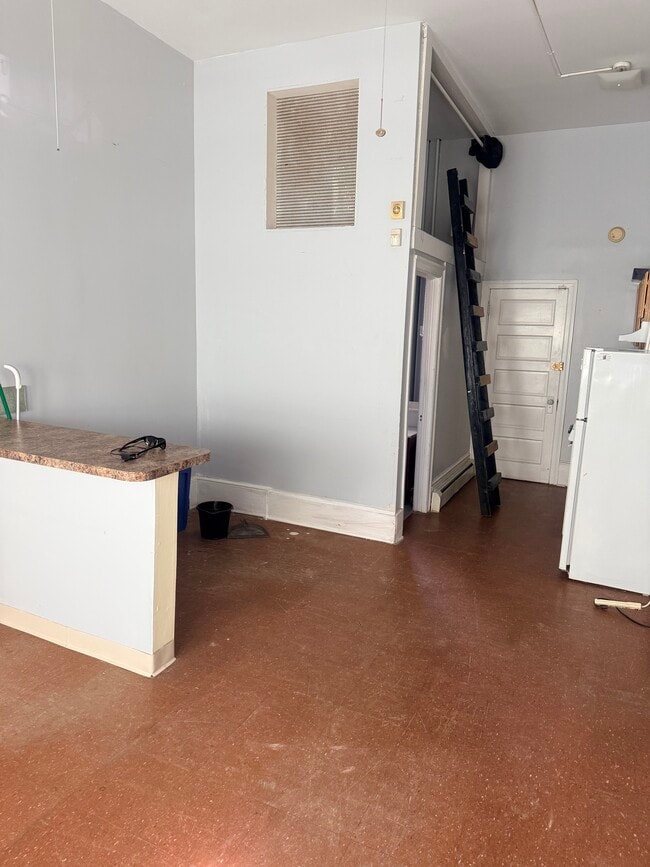 Photo - 675 N 11th St Unit 1f Loft studio