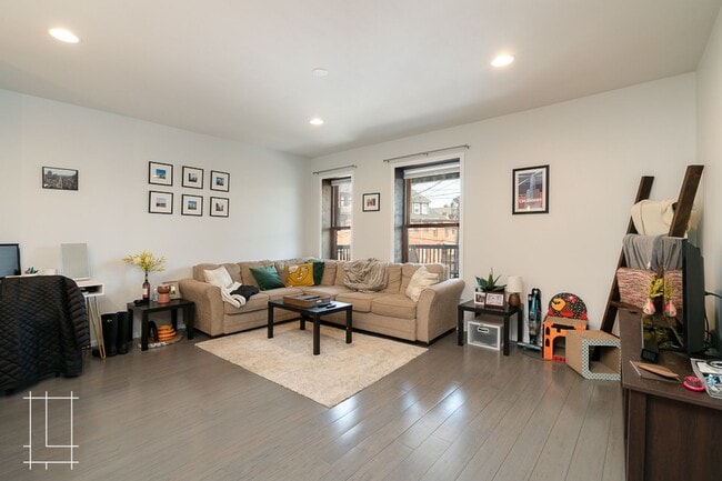 Photo - 970 N High St Unit 970 N. High St. Apt. 202