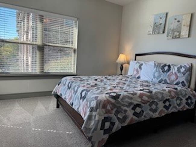 Building Photo - 300 Venue Wy