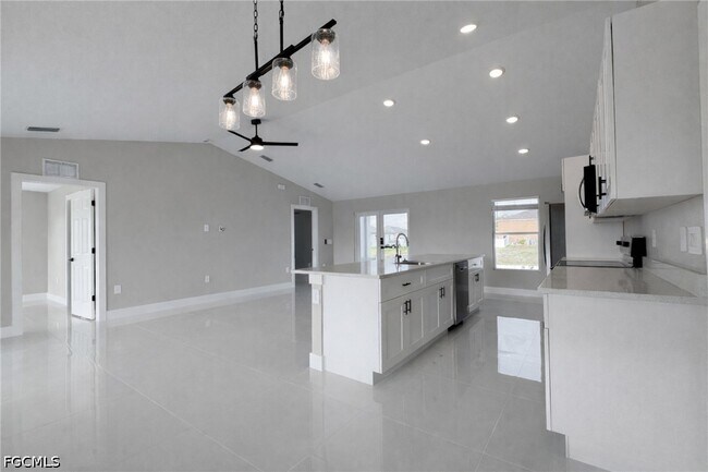 Photo - 111 NW 19th Pl