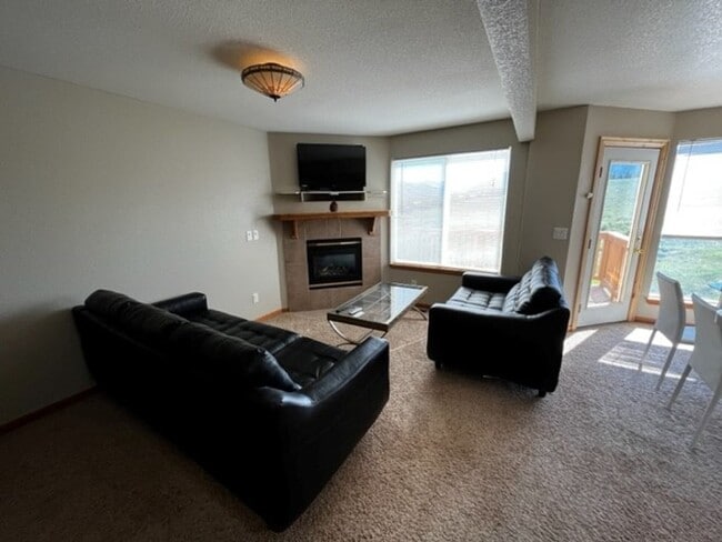 Photo - 592 Meadow Wood Cir