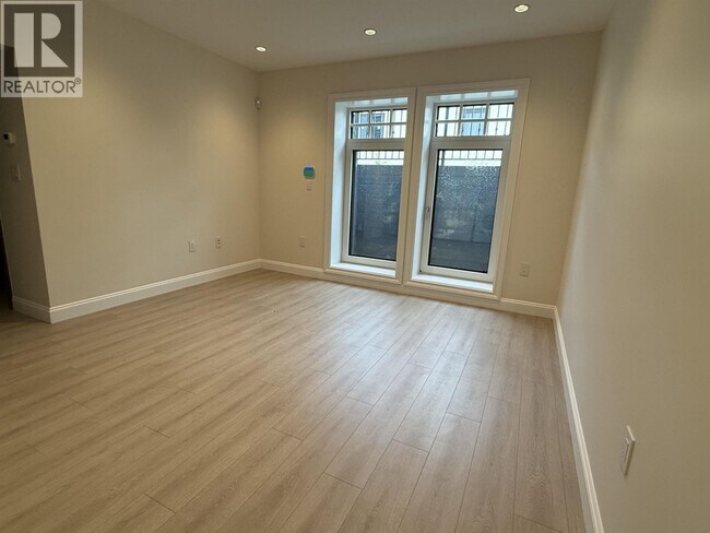 Photo - 1115 W 48th Ave