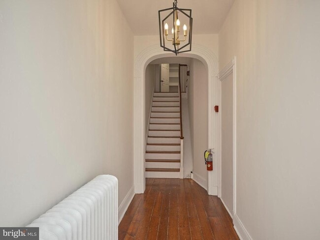 Building Photo - 18 W Bridge St