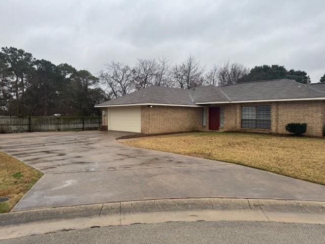 Photo - 318 Shade tree St