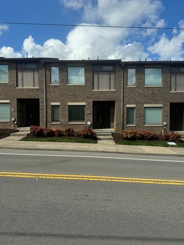 Photo - 600 Garfield St (Nashville, TN)