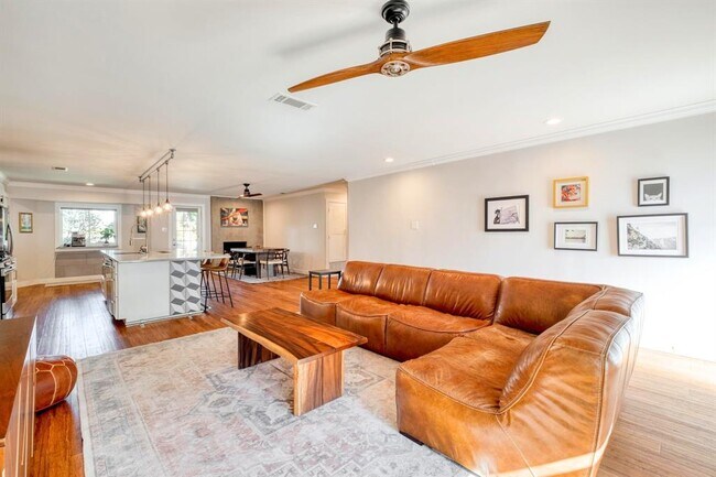 Photo - 600 Jetta Ct