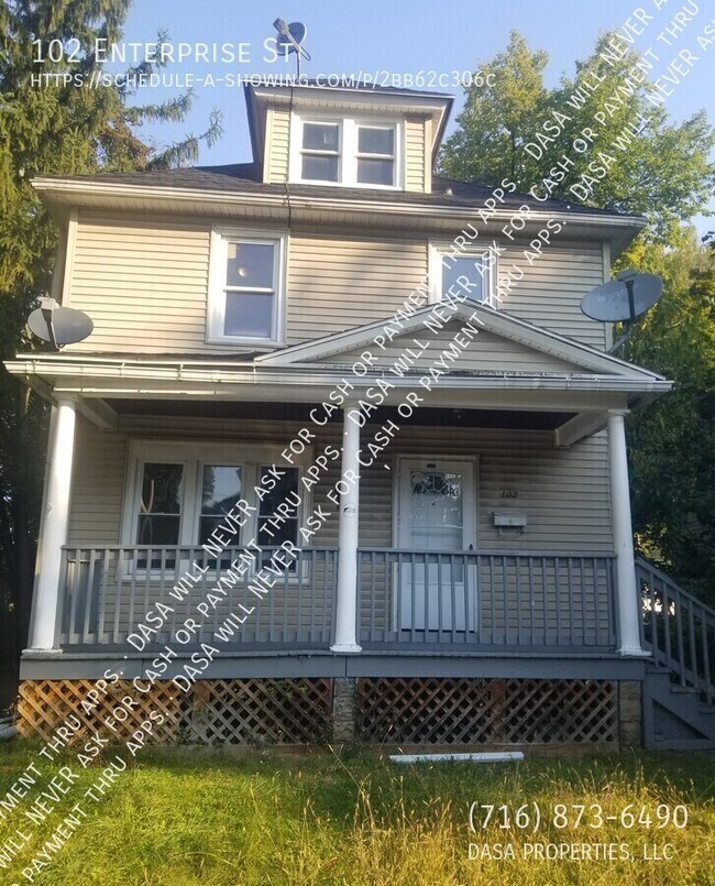 Photo - 102 Enterprise St